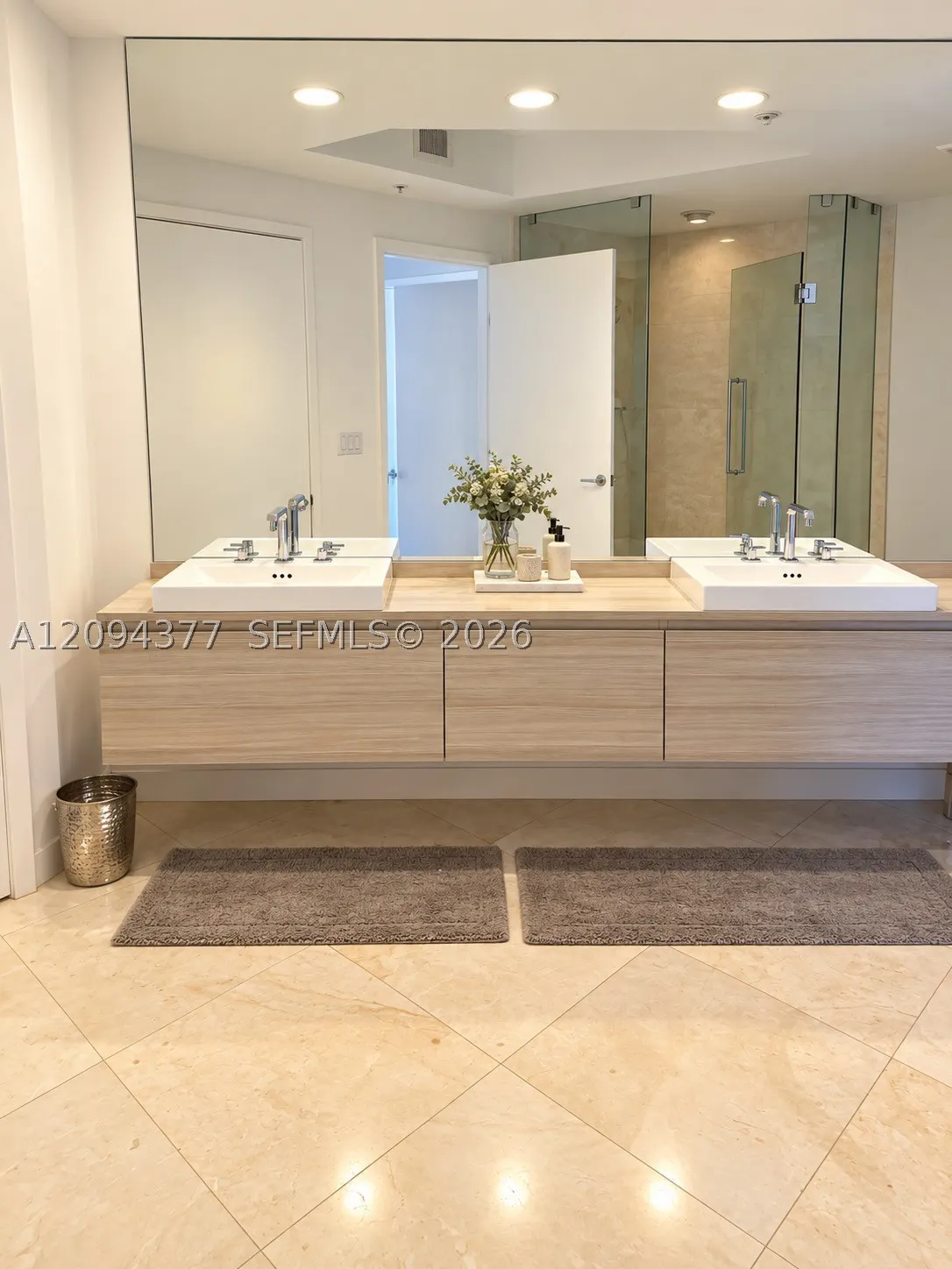 17301 Biscayne Blvd #211