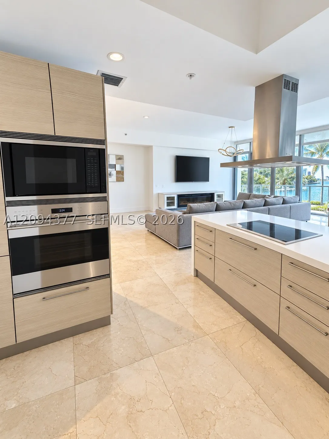 17301 Biscayne Blvd #211