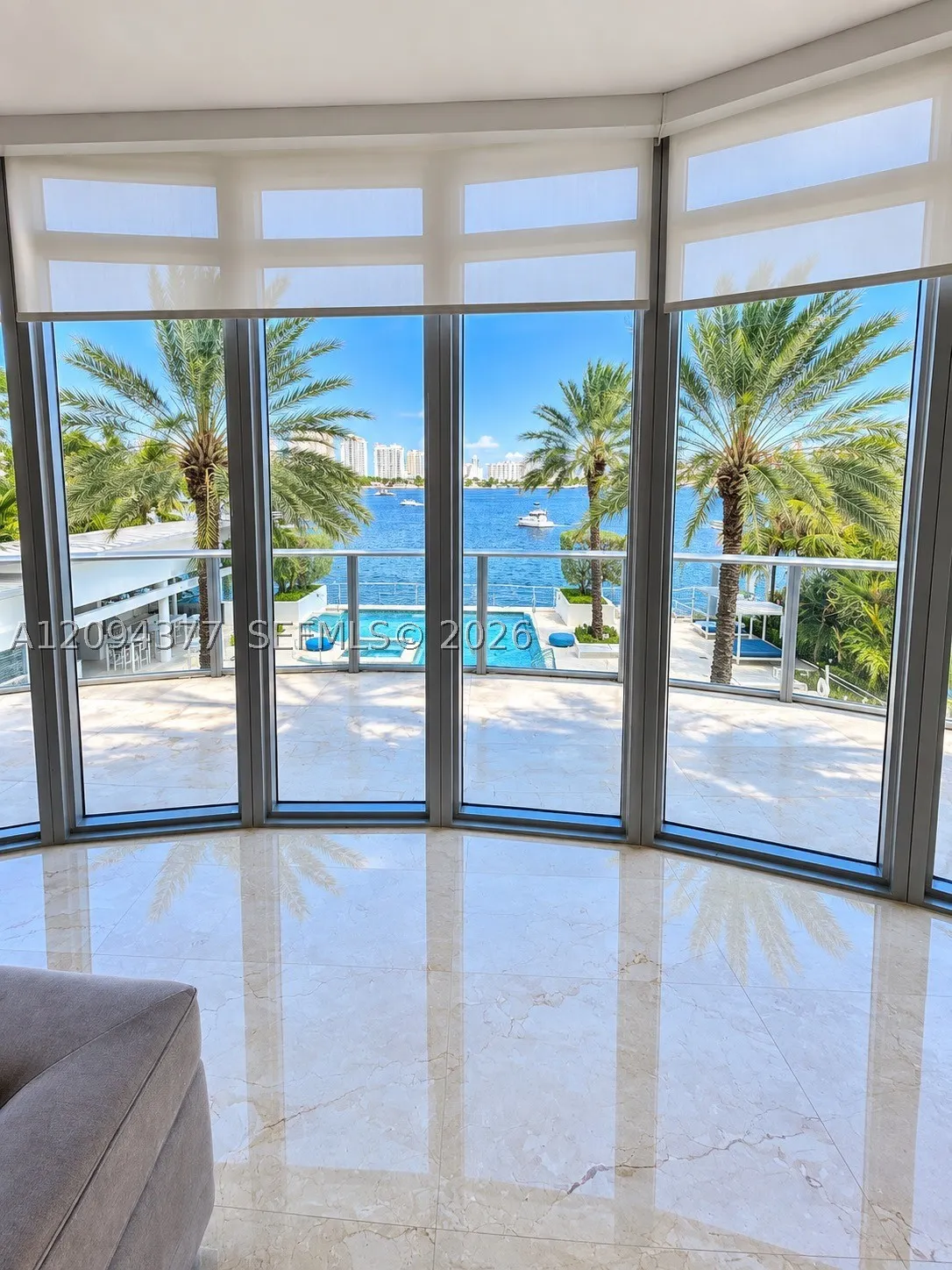 17301 Biscayne Blvd #211