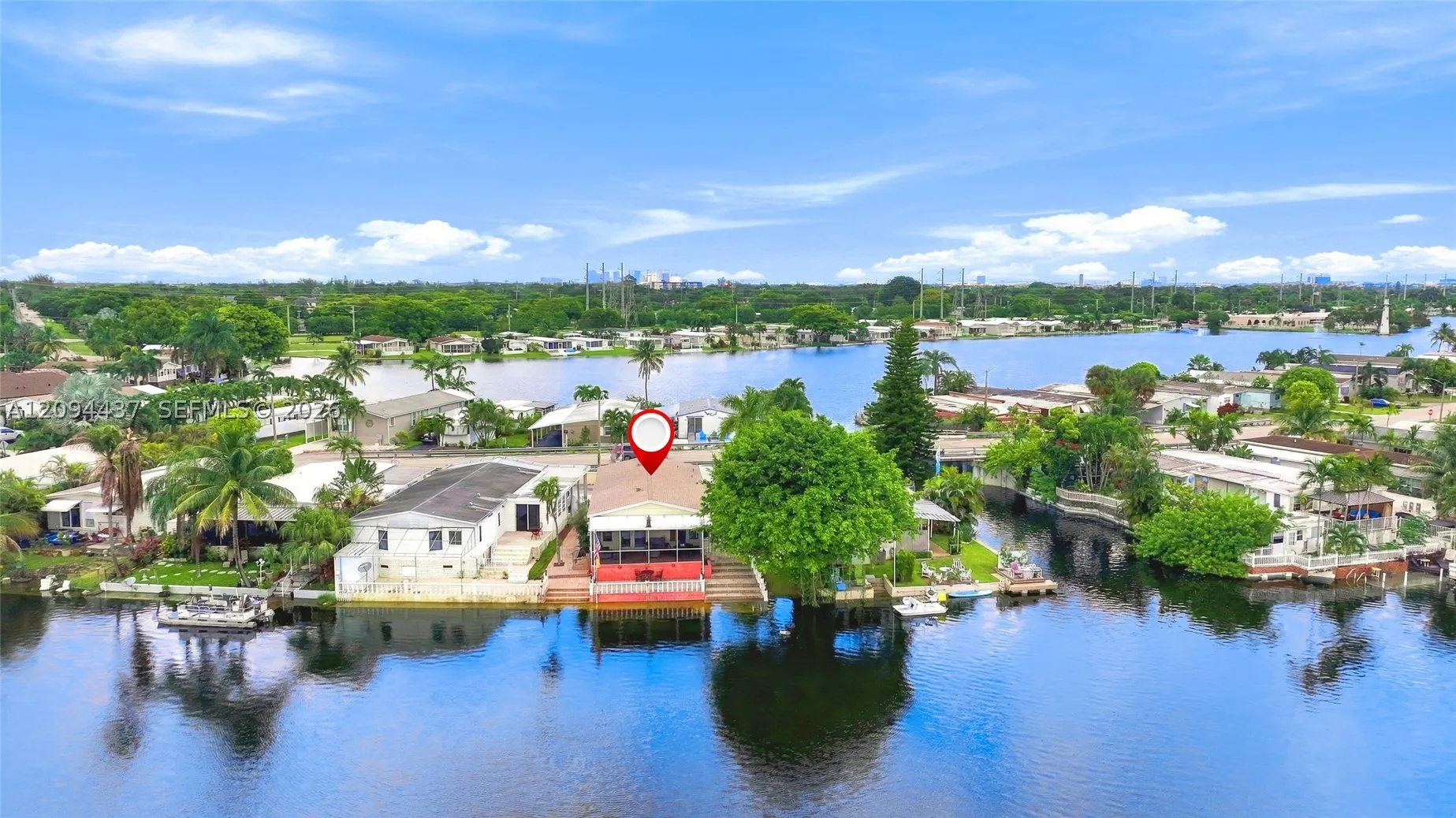 3054 Lakeshore Dr