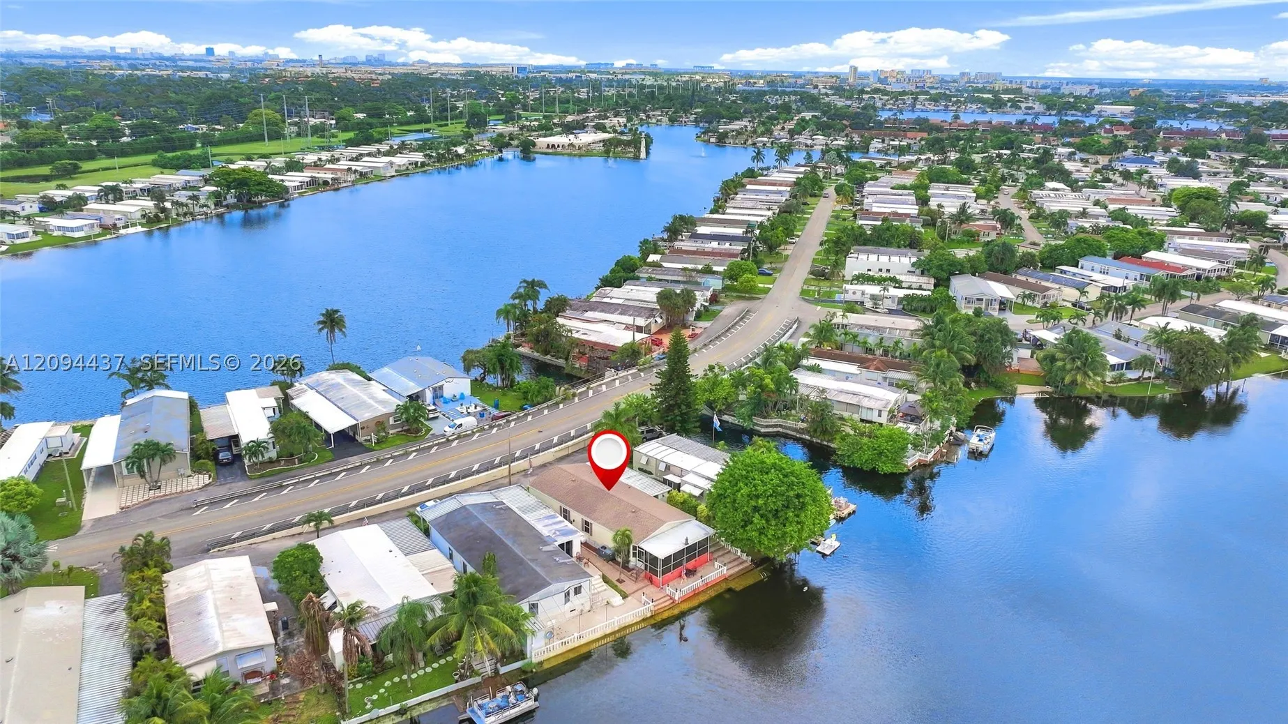 3054 Lakeshore Dr