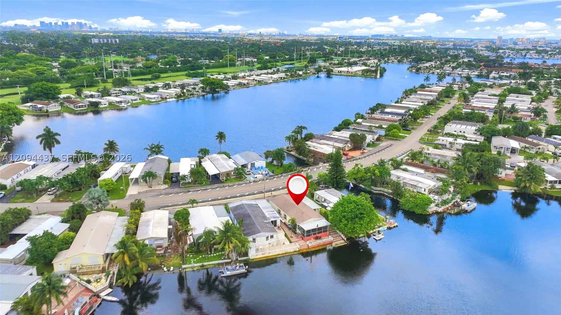 3054 Lakeshore Dr