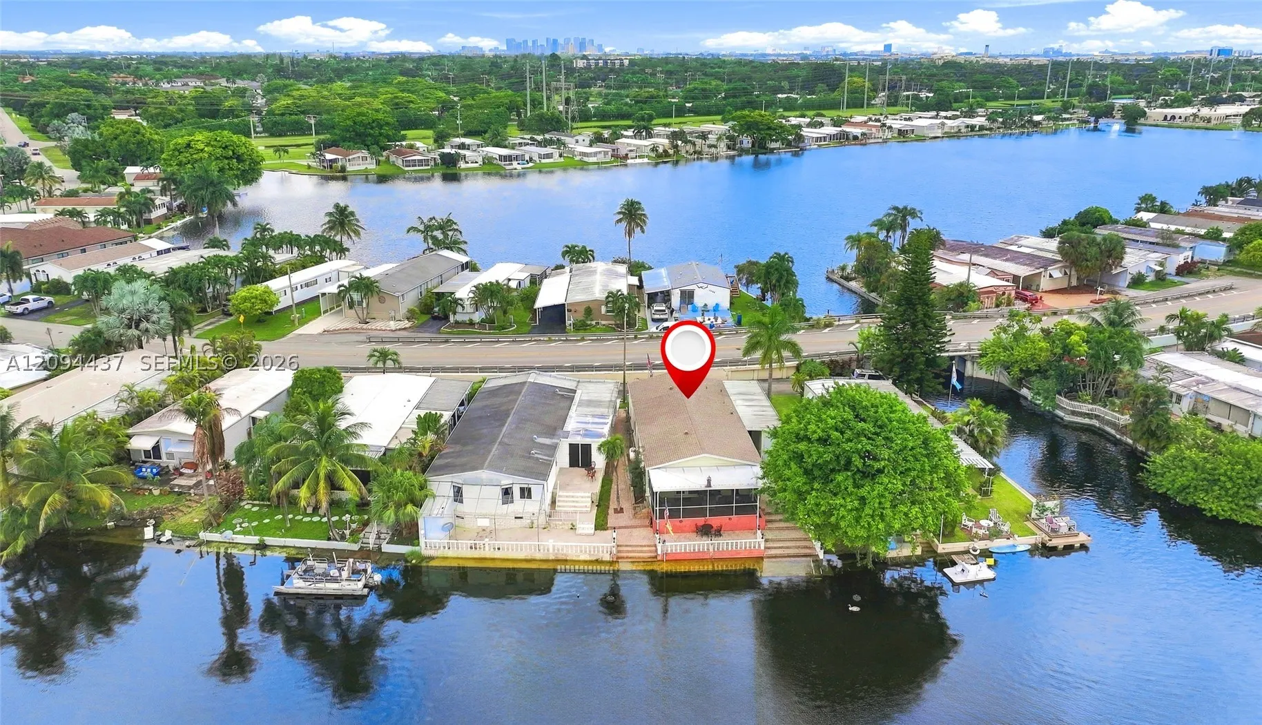 3054 Lakeshore Dr