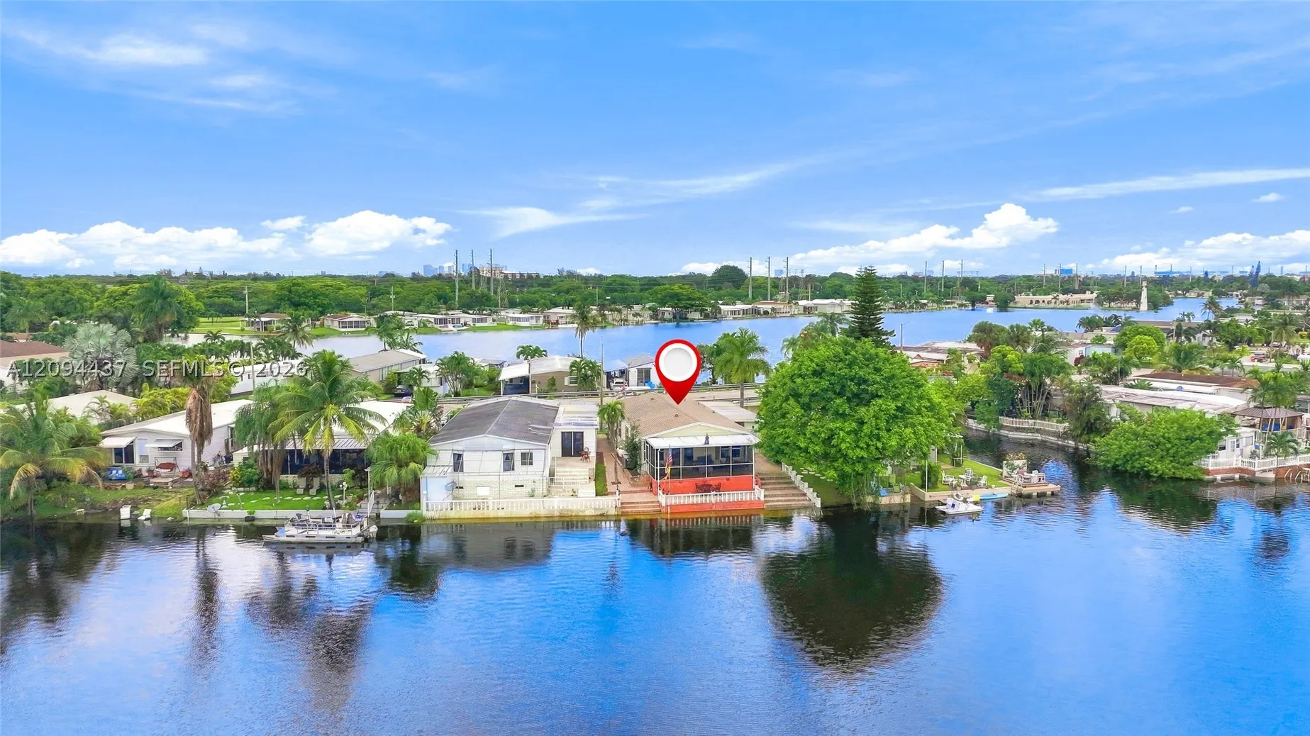 3054 Lakeshore Dr