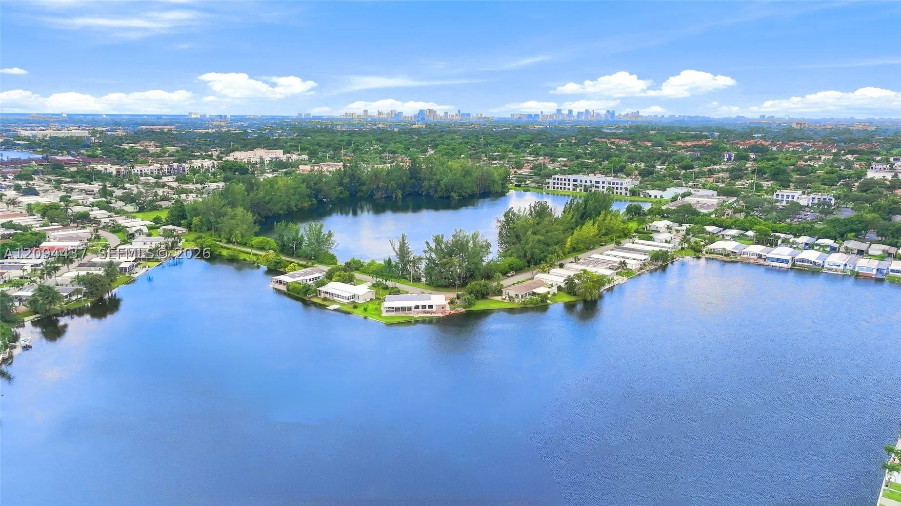 3054 Lakeshore Dr