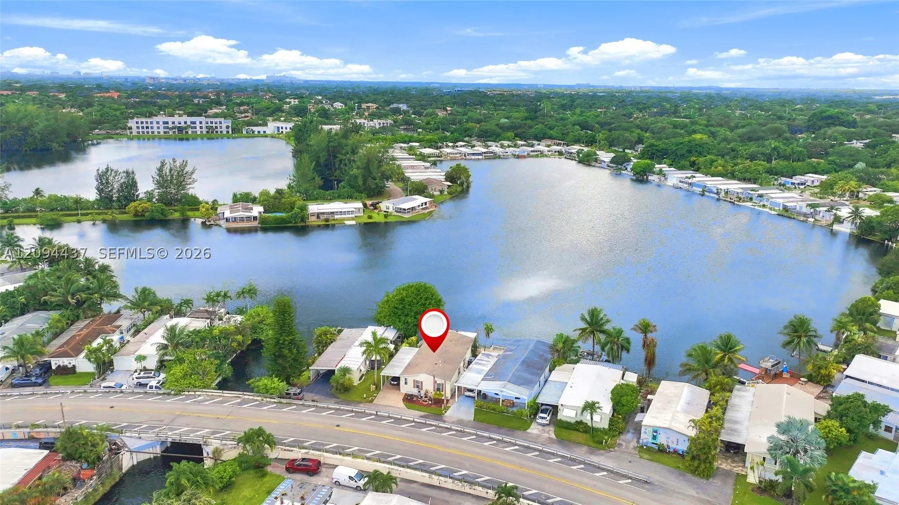 3054 Lakeshore Dr