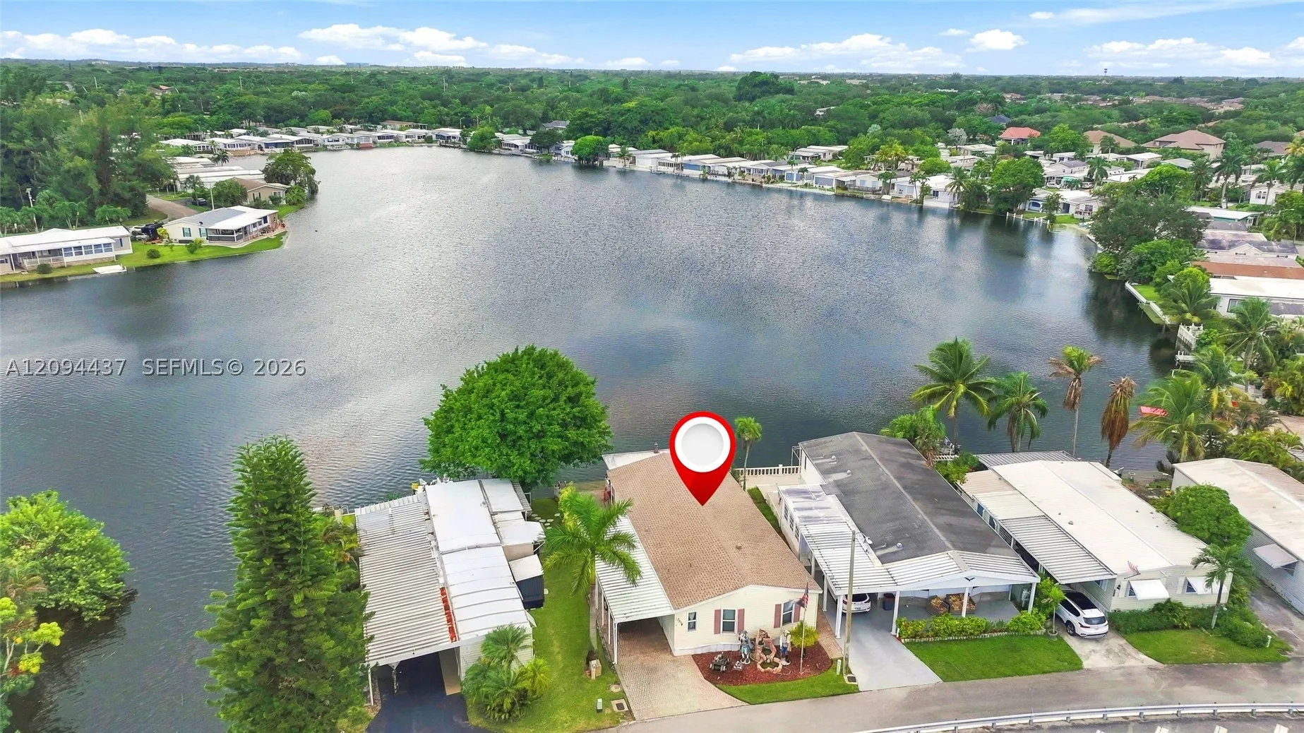 3054 Lakeshore Dr