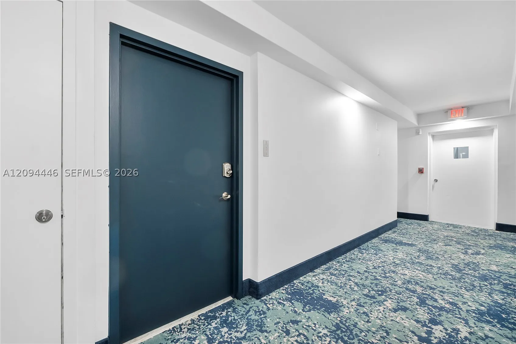 2639 N Riverside Dr #806