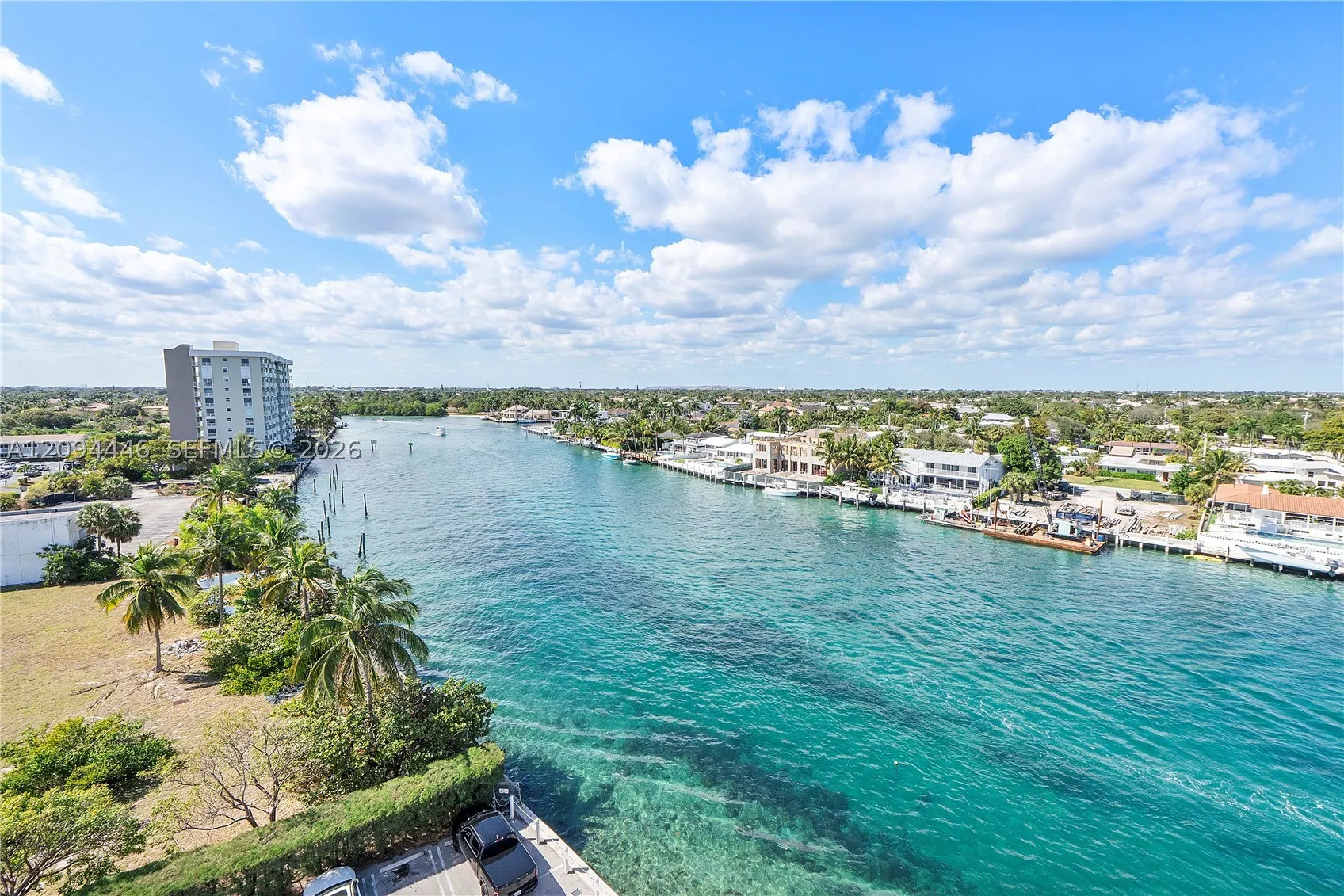 2639 N Riverside Dr #806
