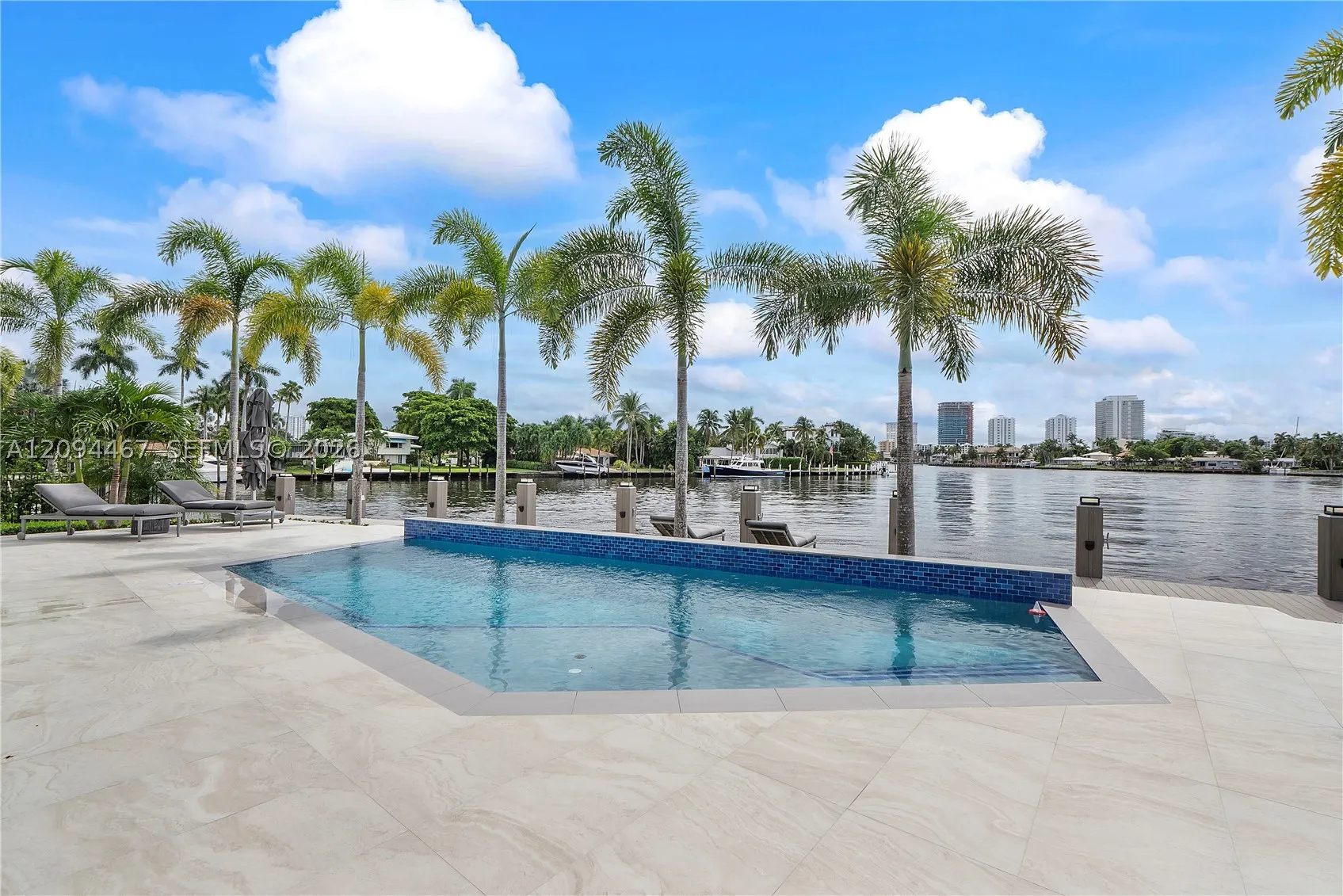 350 Circle Dr
