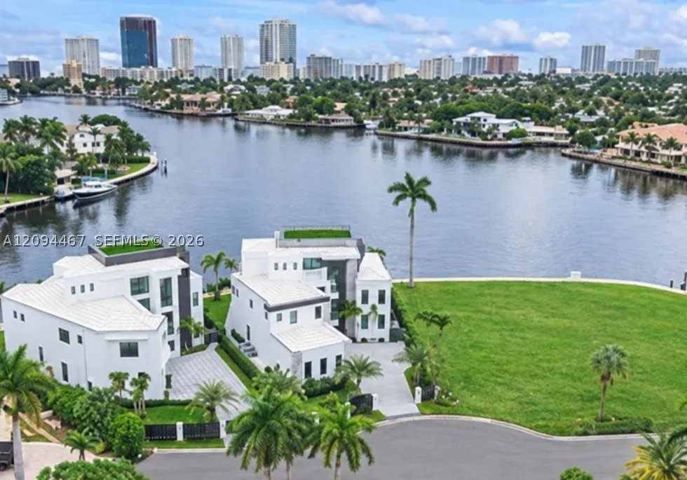 350 Circle Dr