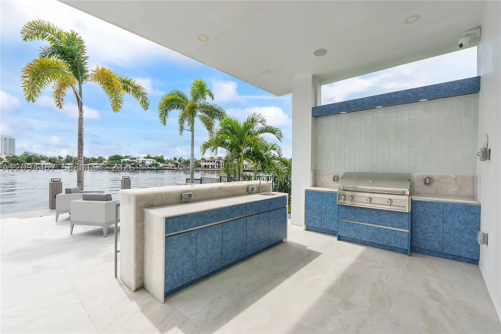 350 Circle Dr