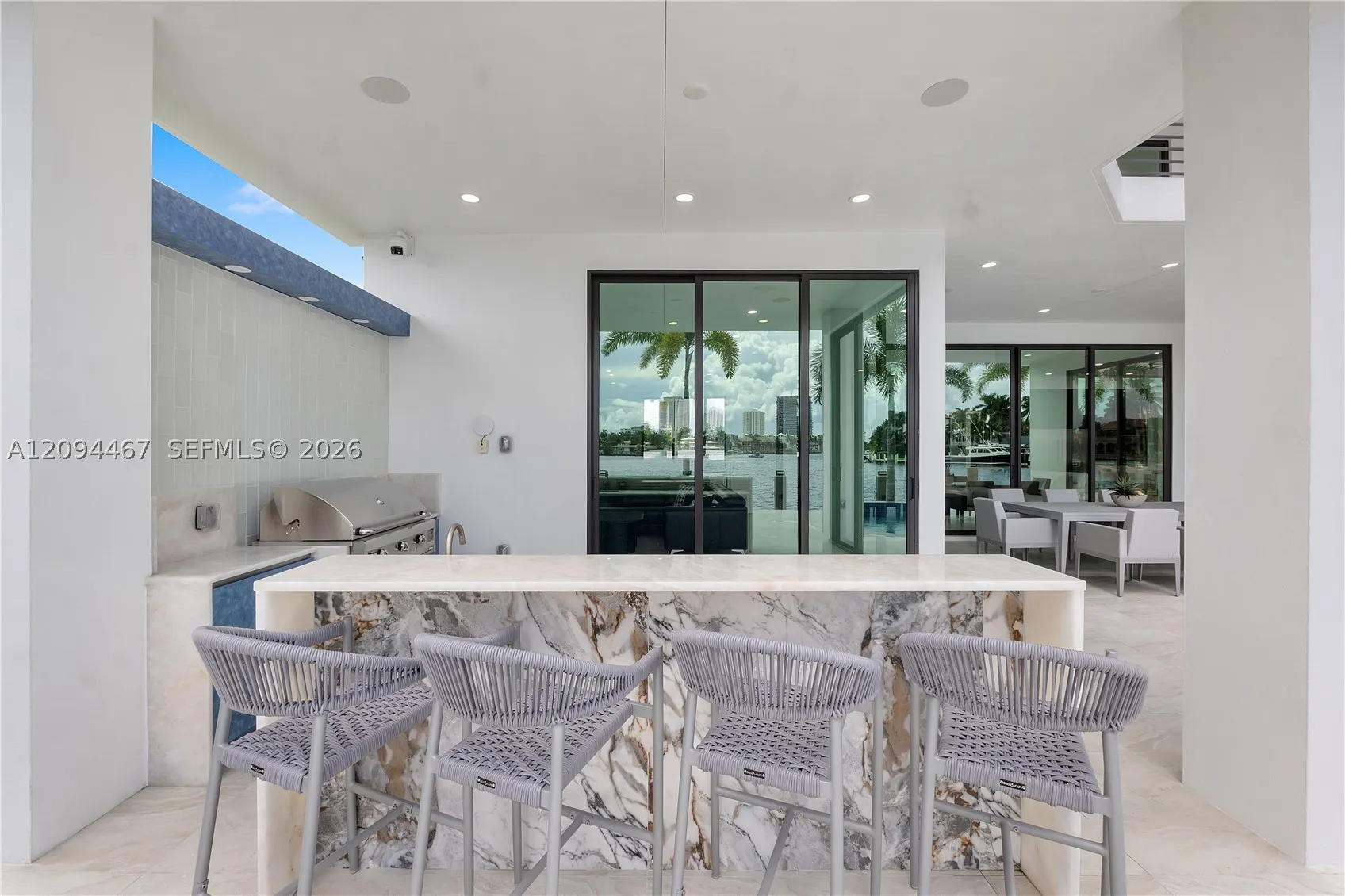 350 Circle Dr