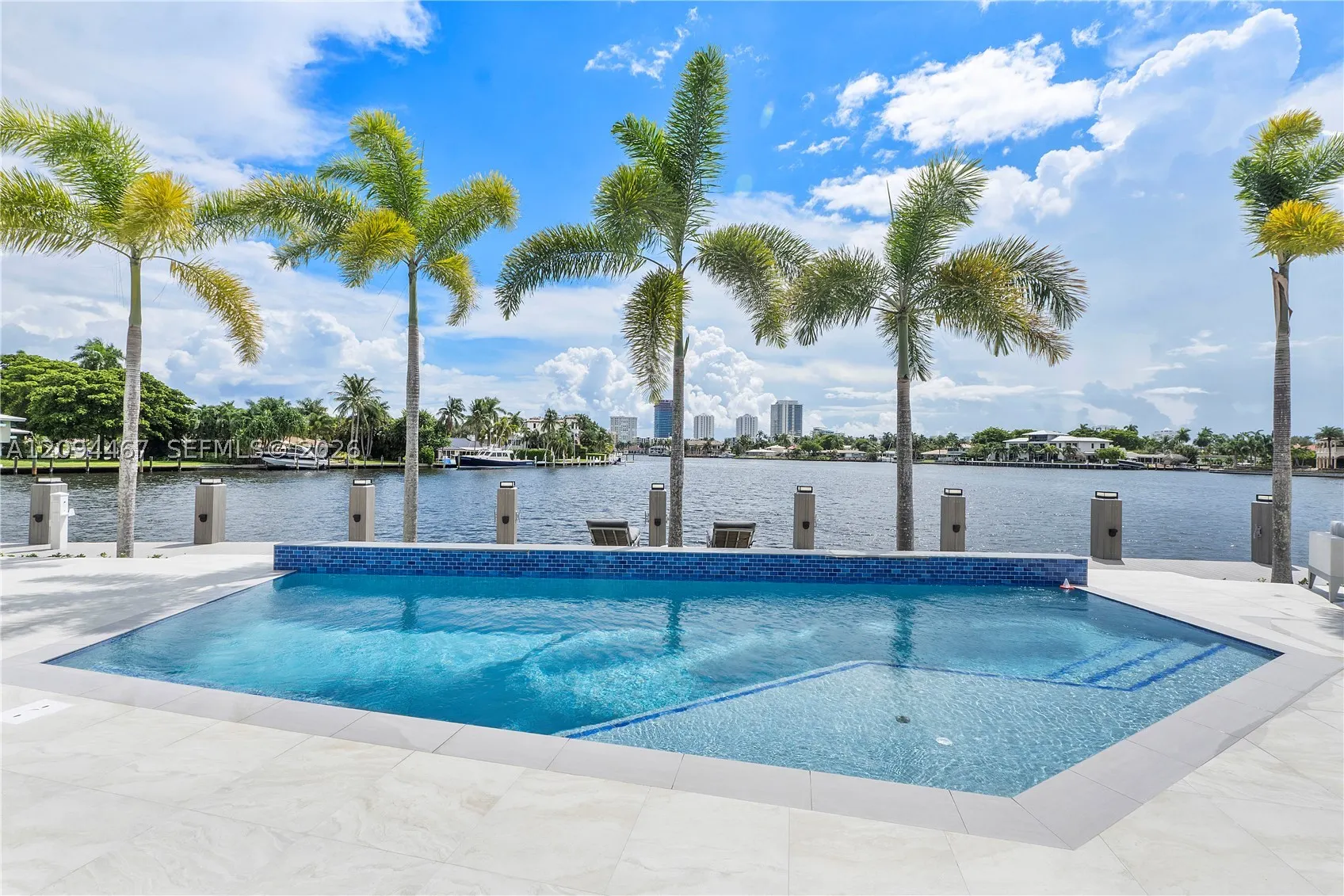 350 Circle Dr