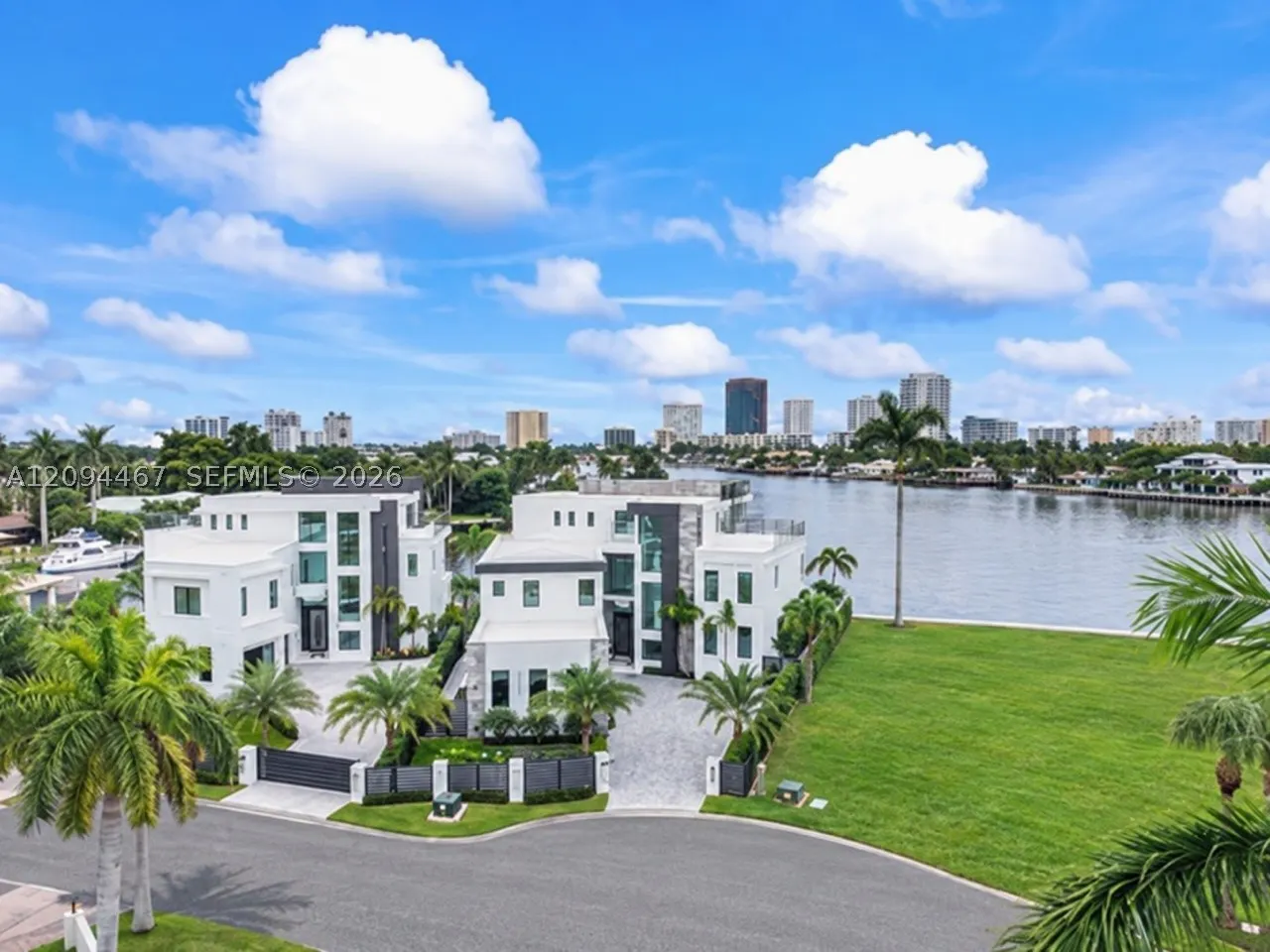 350 Circle Dr