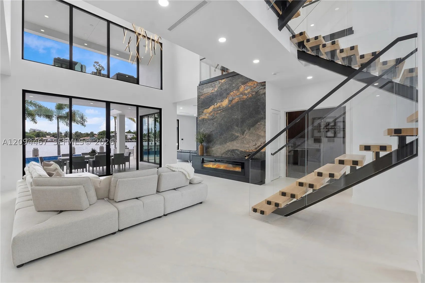 350 Circle Dr