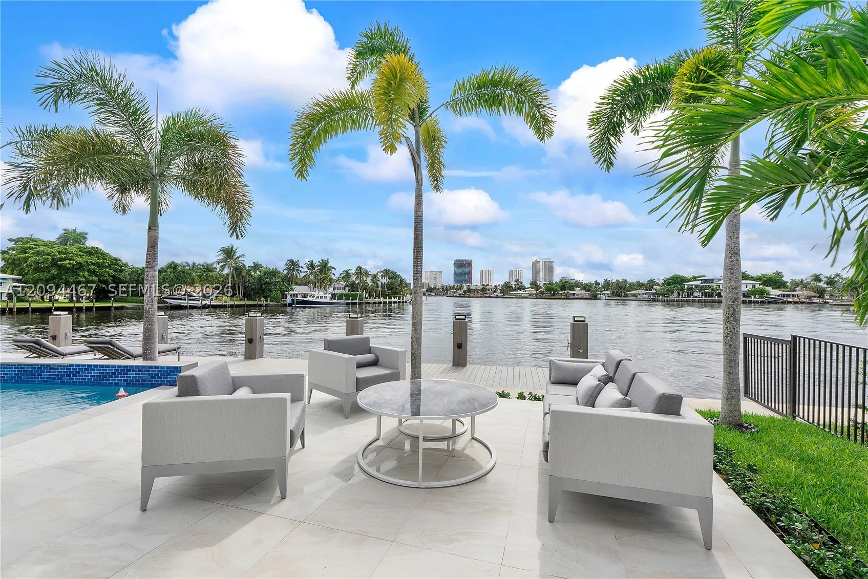 350 Circle Dr