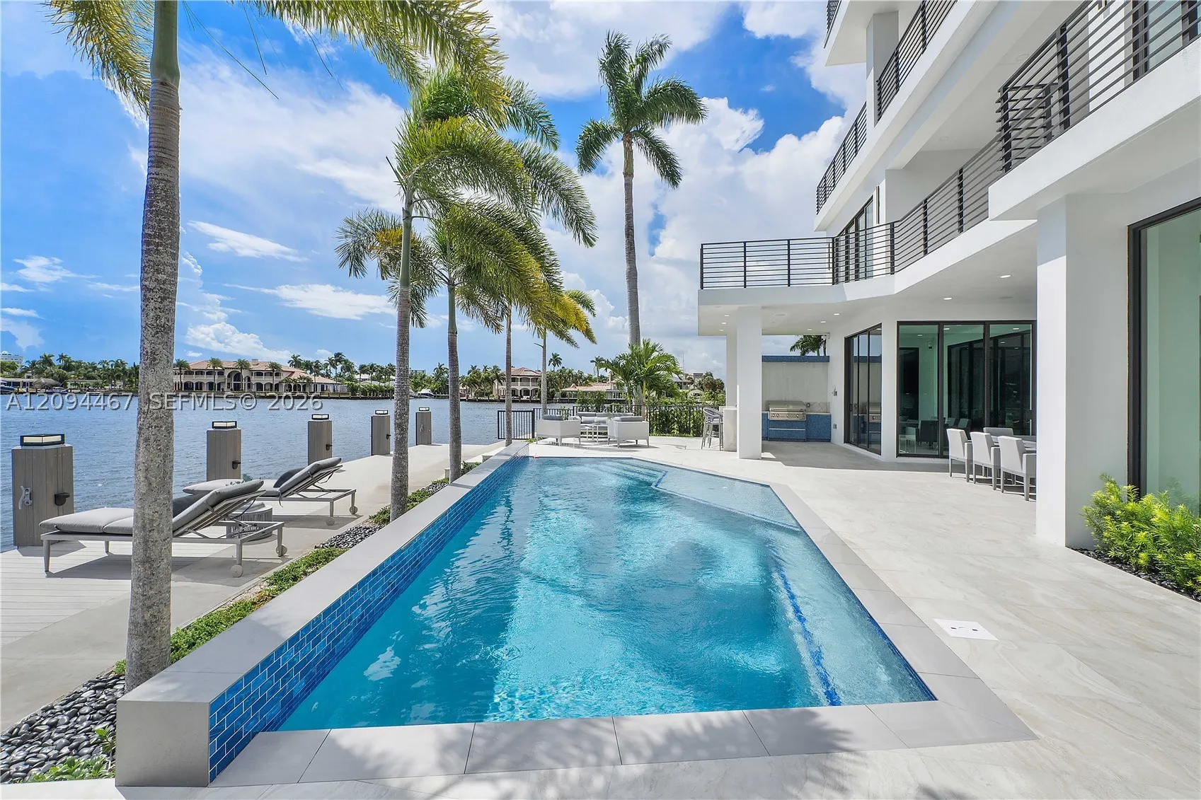 350 Circle Dr