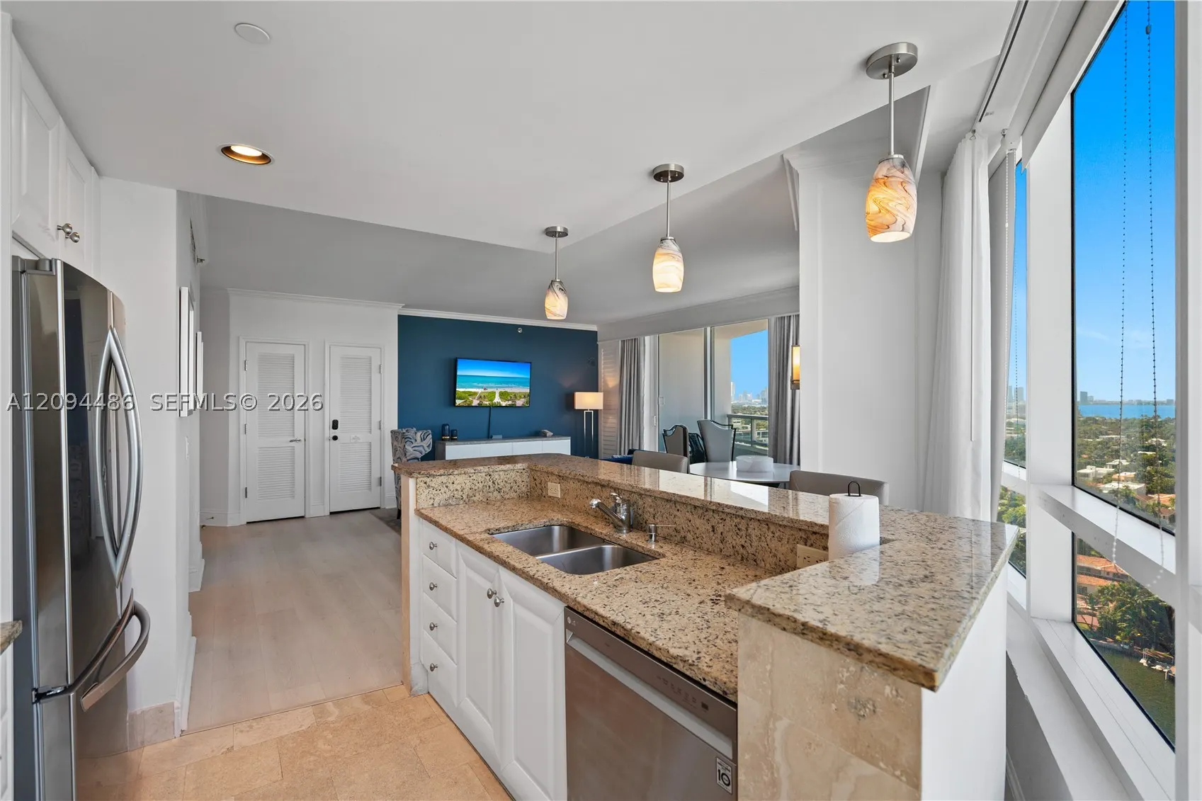 4401 Collins Ave #1815
