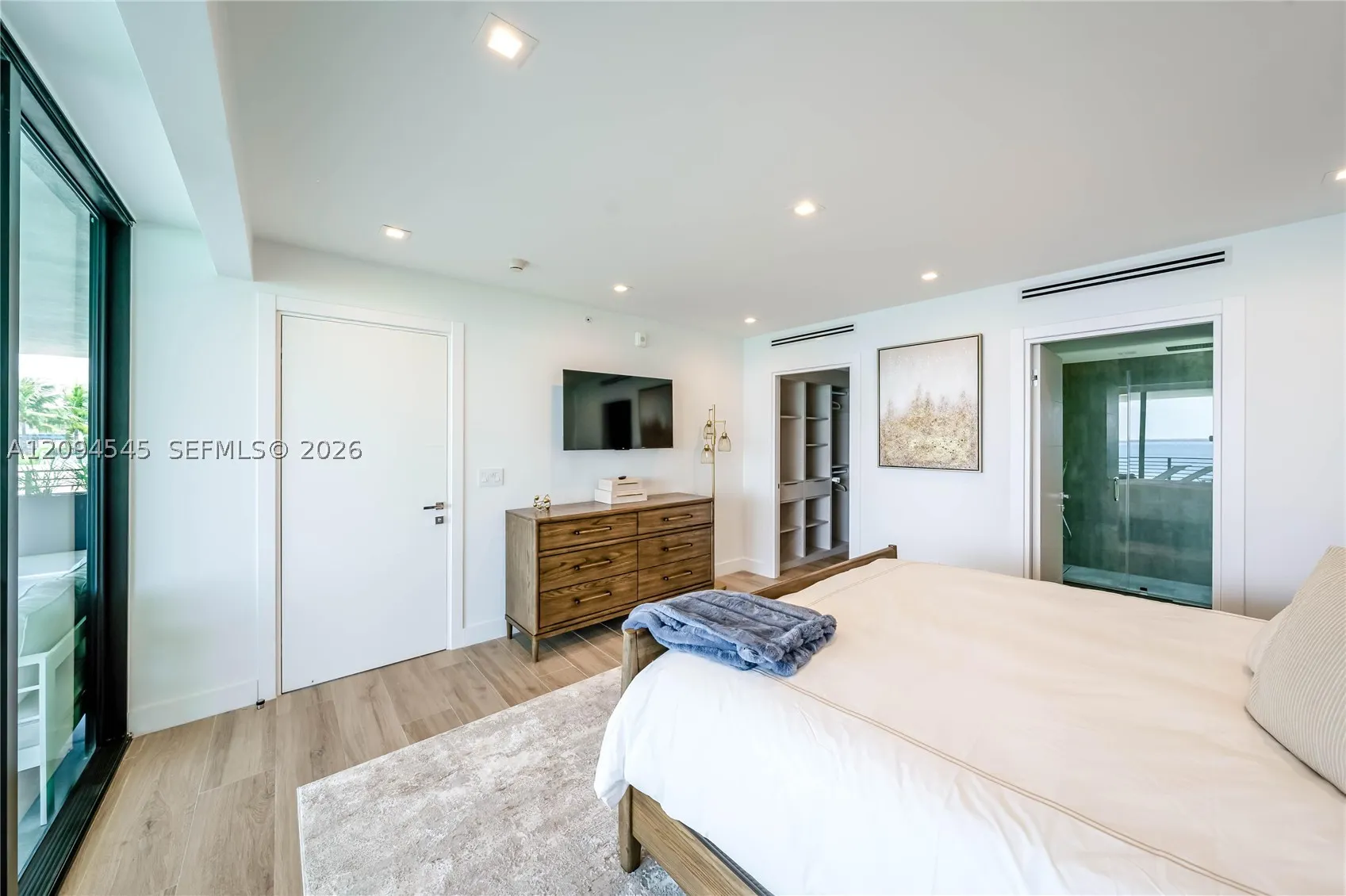 1930 Bay Dr #2