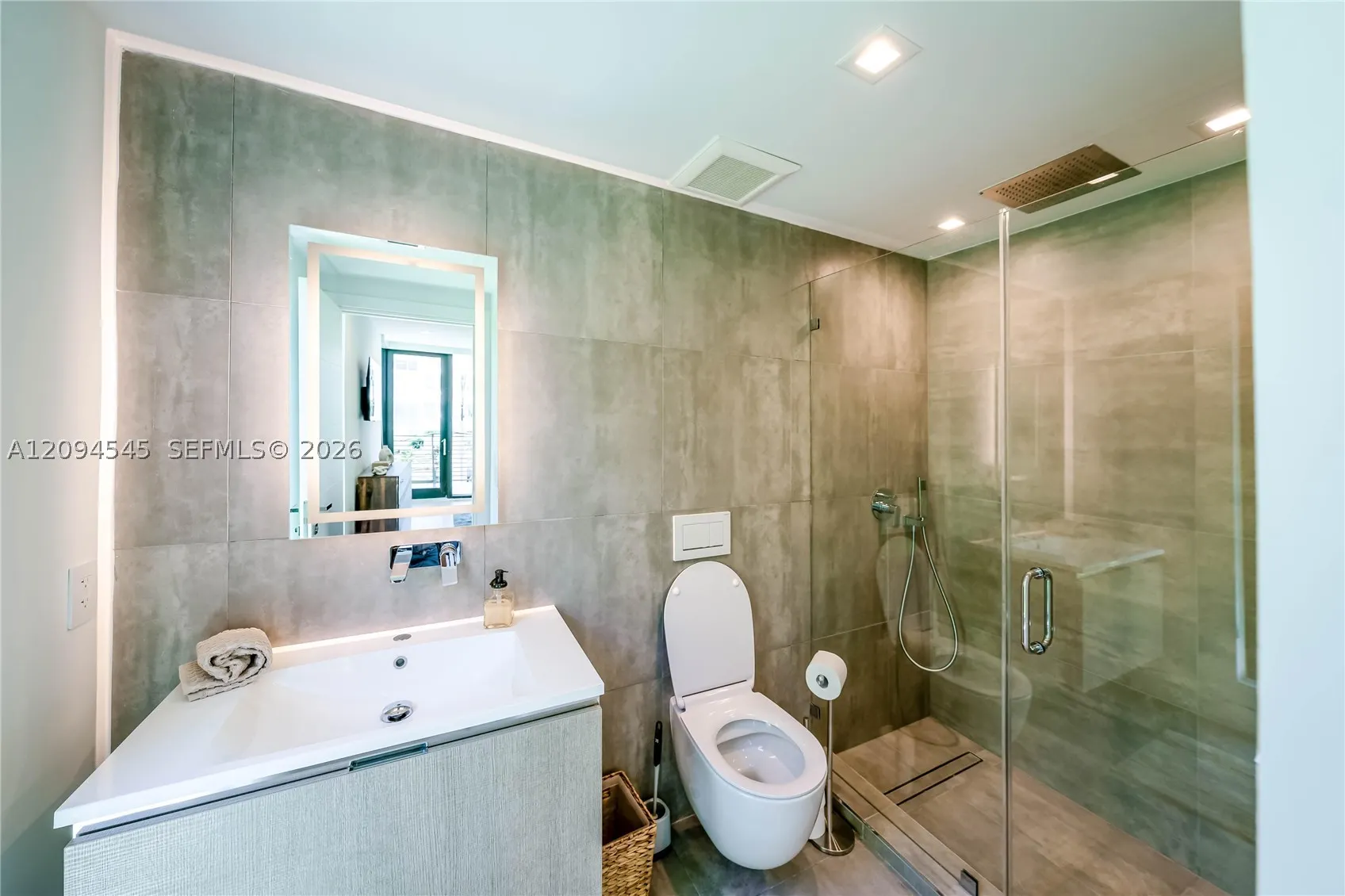 1930 Bay Dr #2