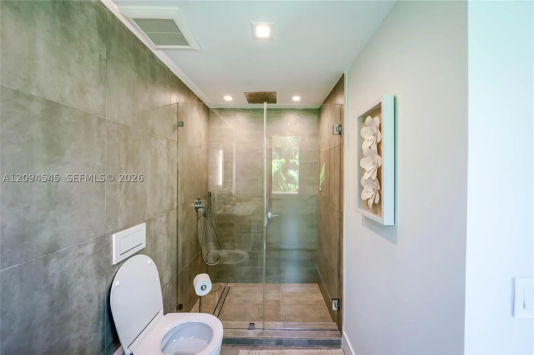 1930 Bay Dr #2