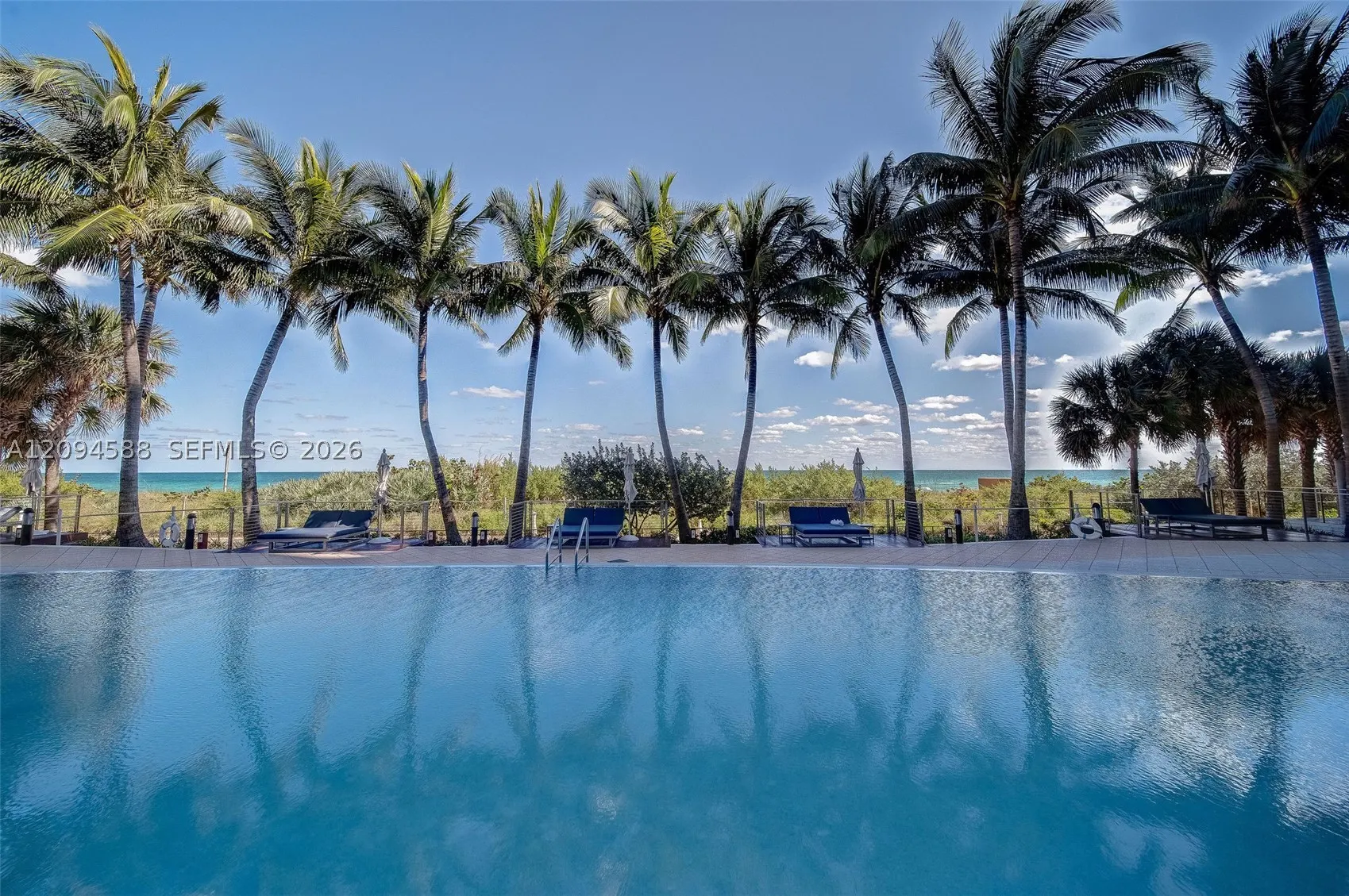 6799 Collins Ave #606