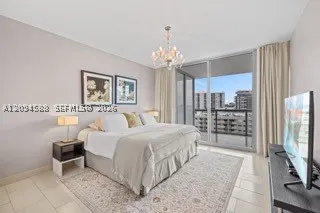 6799 Collins Ave #606