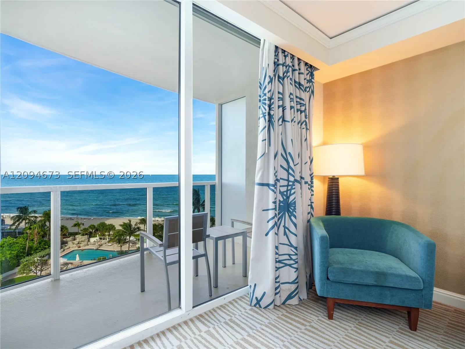 18001 Collins Ave #606