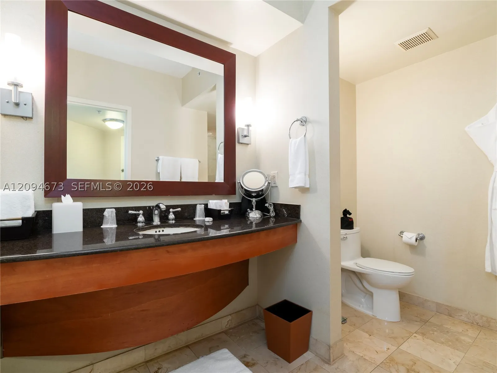 18001 Collins Ave #606