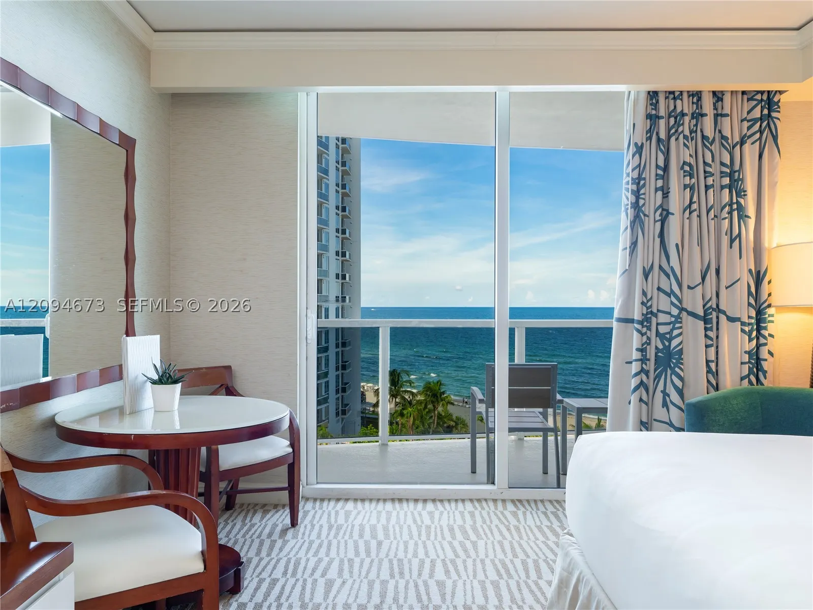18001 Collins Ave #606