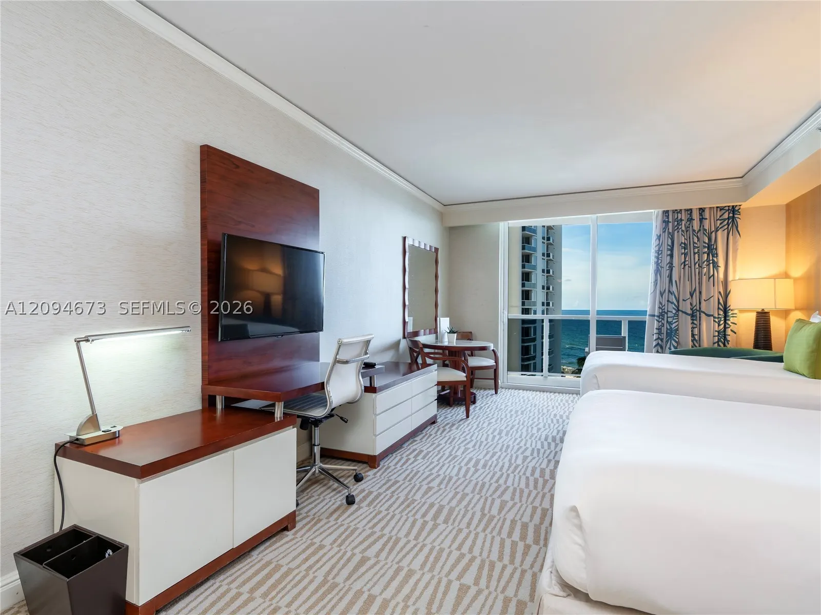 18001 Collins Ave #606
