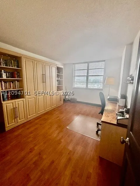 500 Bayview Dr #1923