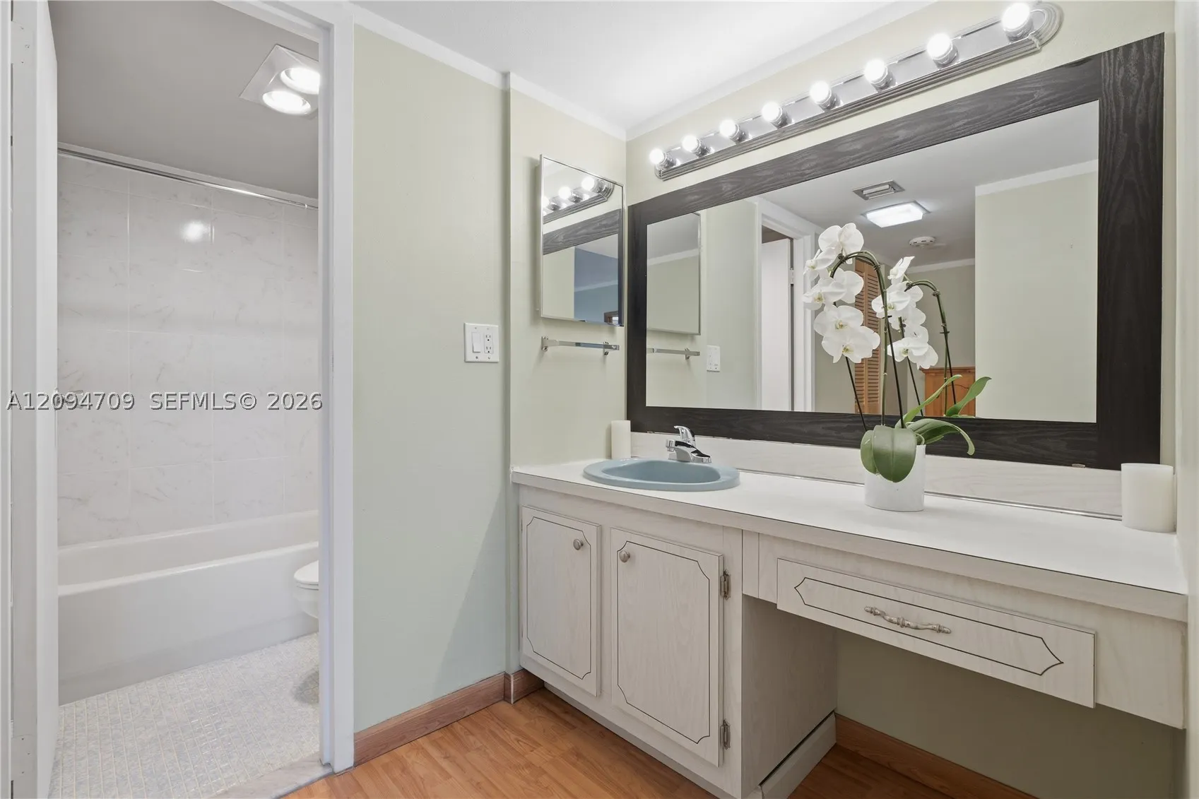 3675 N Country Club Dr #204