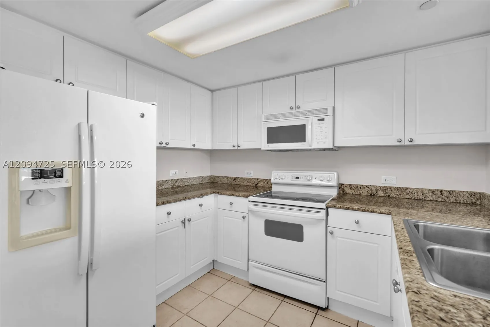 19501 W Country Club Dr #506