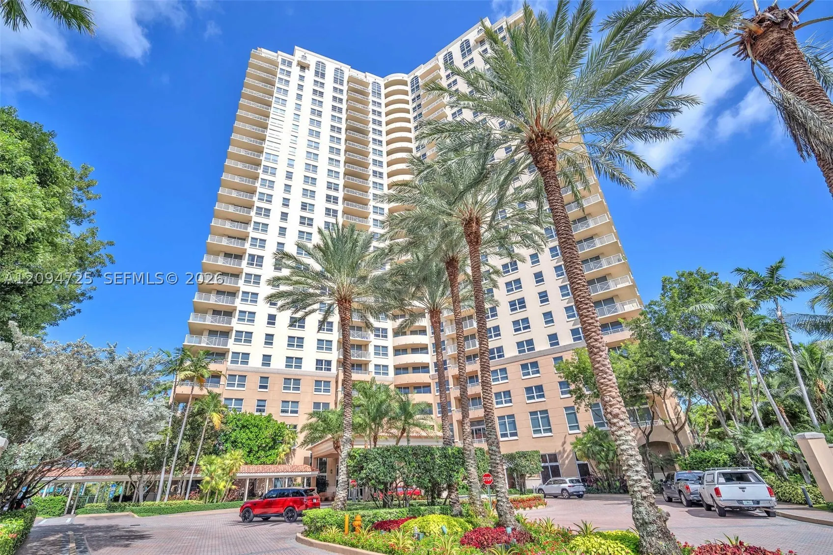19501 W Country Club Dr #506
