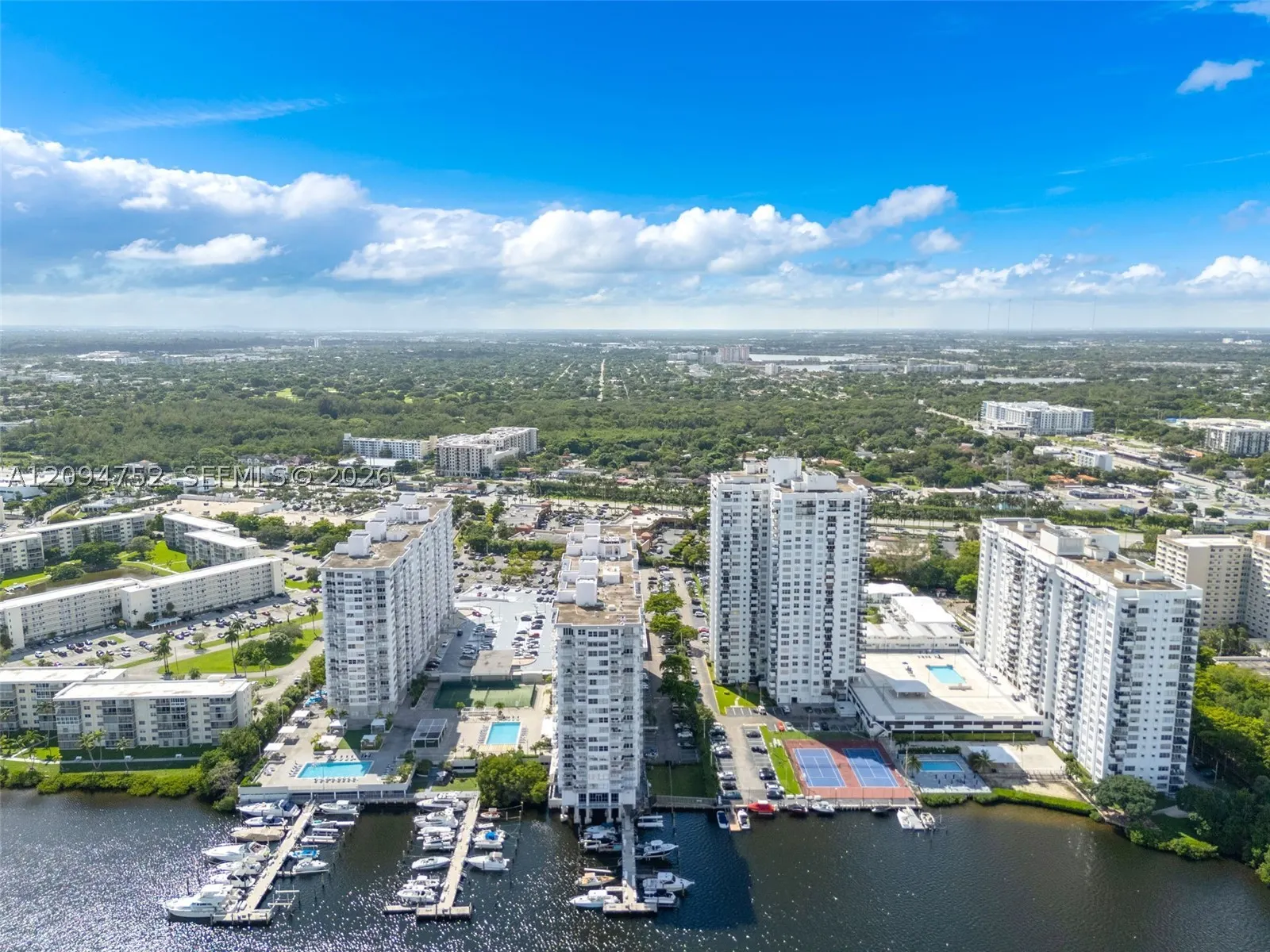 18071 Biscayne Blvd #303