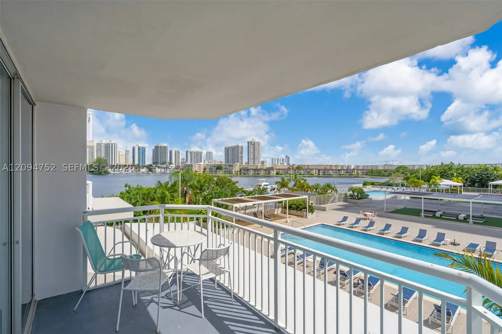 18071 Biscayne Blvd #303