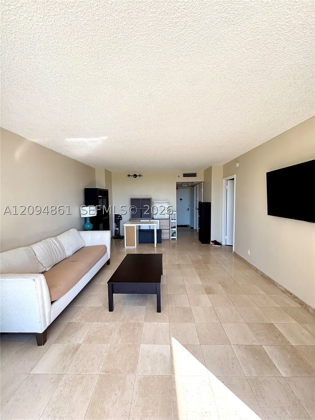 20301 W Country Club Dr #1025
