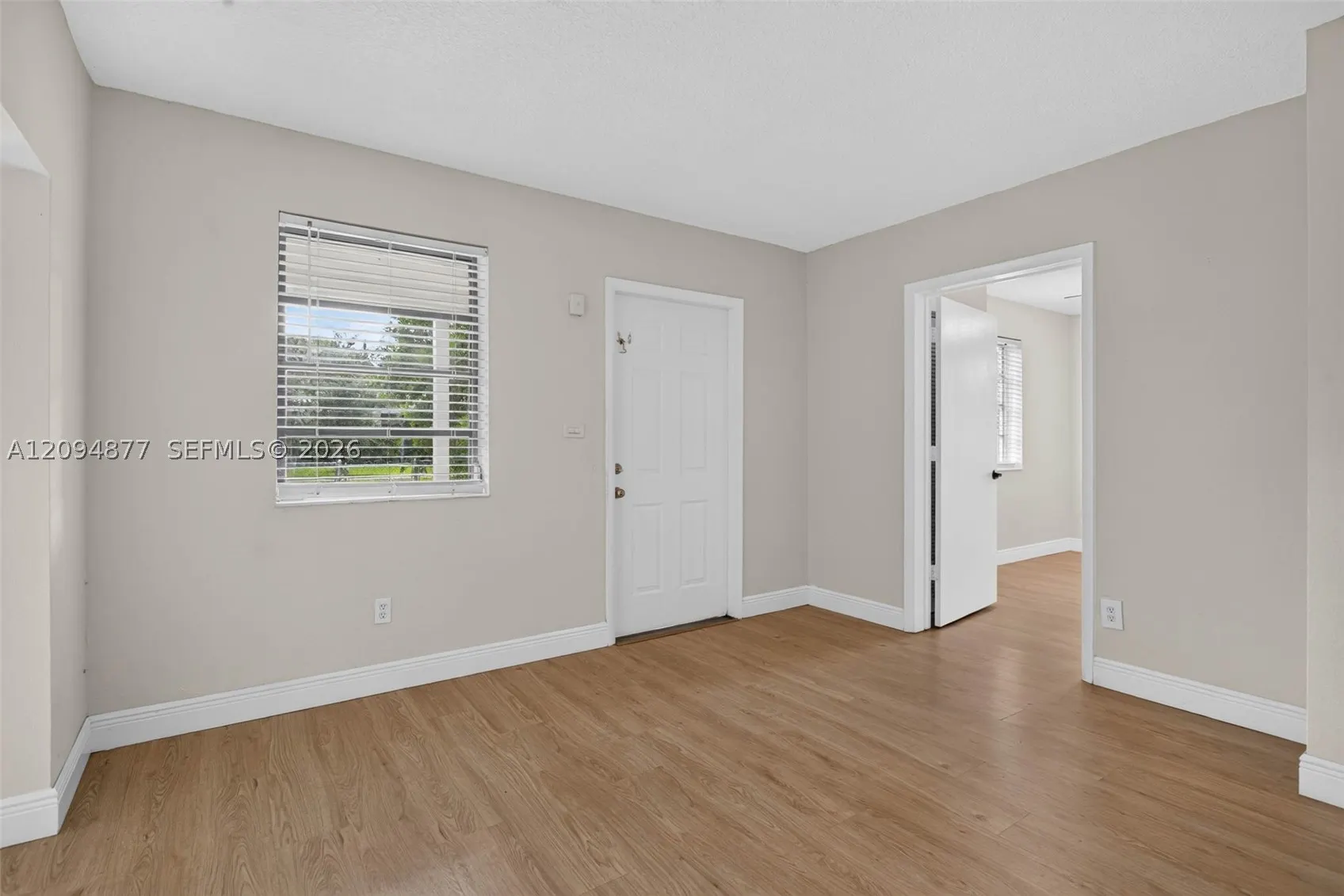 5197 NE 14th Ave