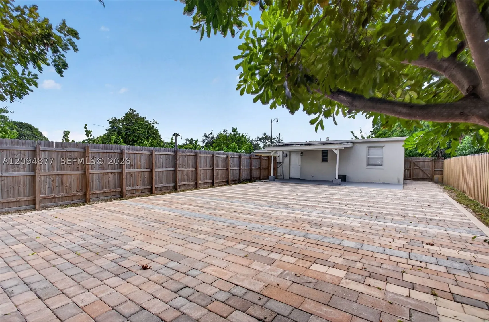 5197 NE 14th Ave