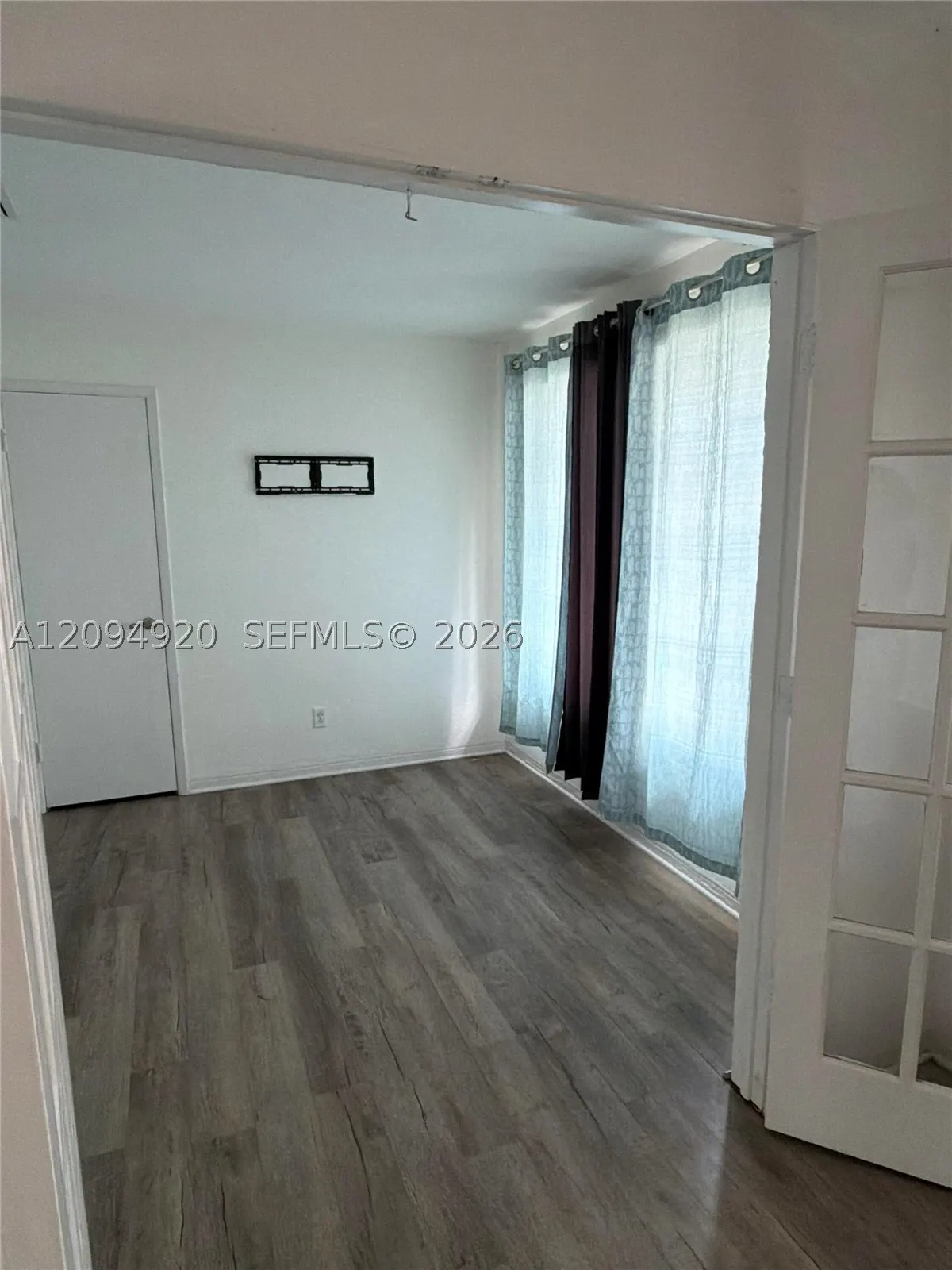 24 SW 12th Street