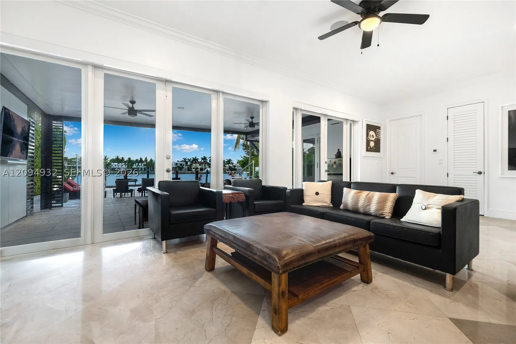 435 N Shore Dr