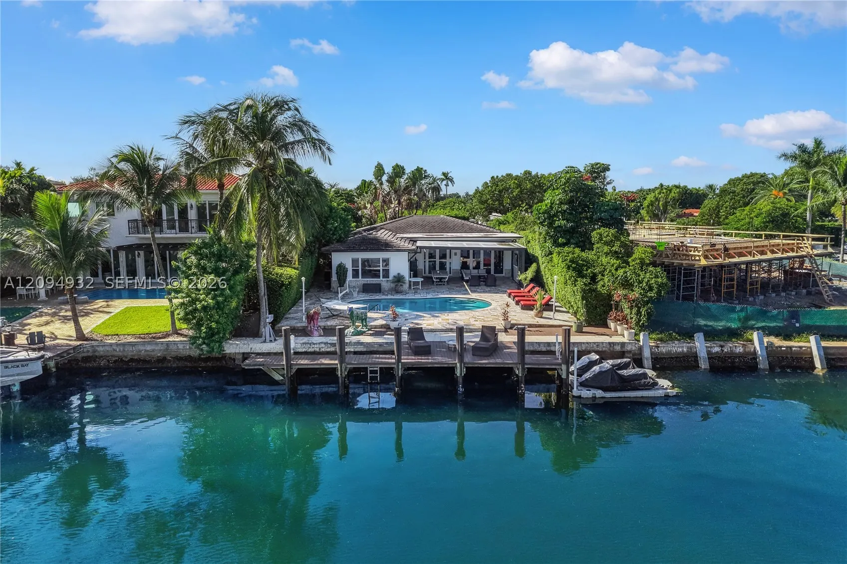 435 N Shore Dr