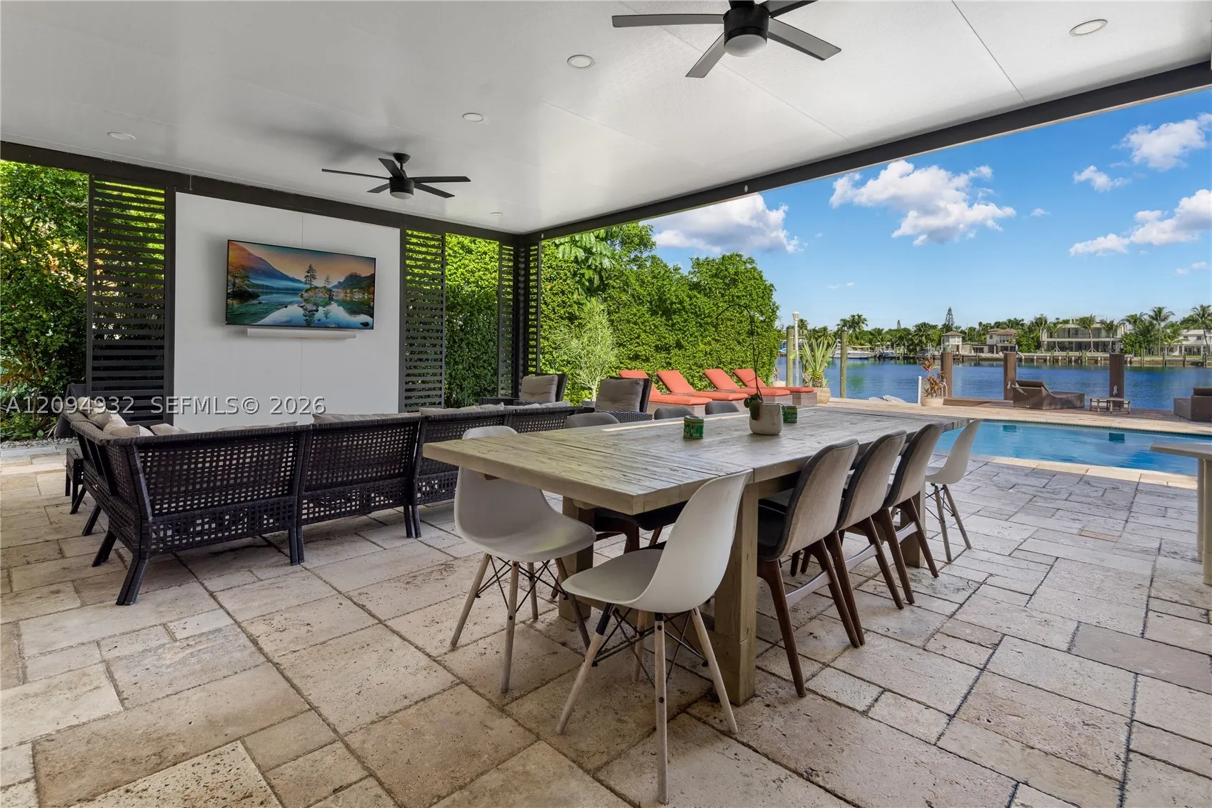 435 N Shore Dr