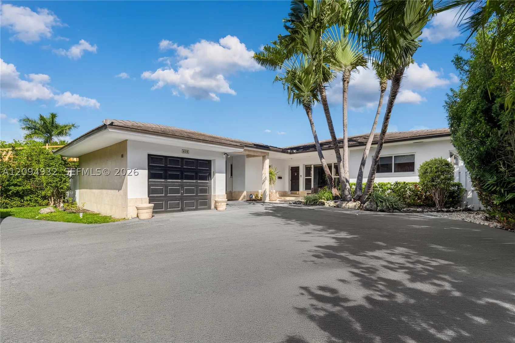 435 N Shore Dr