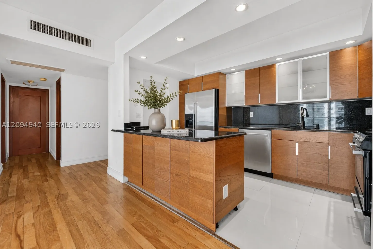 19380 Collins Ave #1103