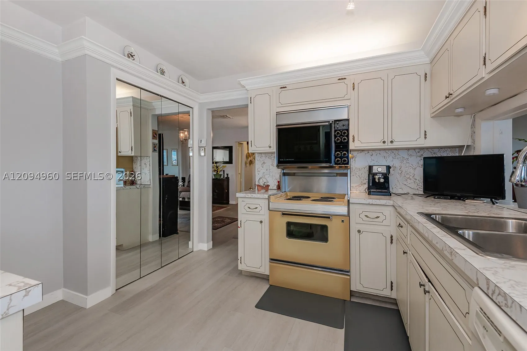 329 SE 3rd St #502P