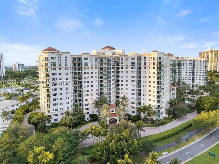 19900 E Country Club Dr #1209