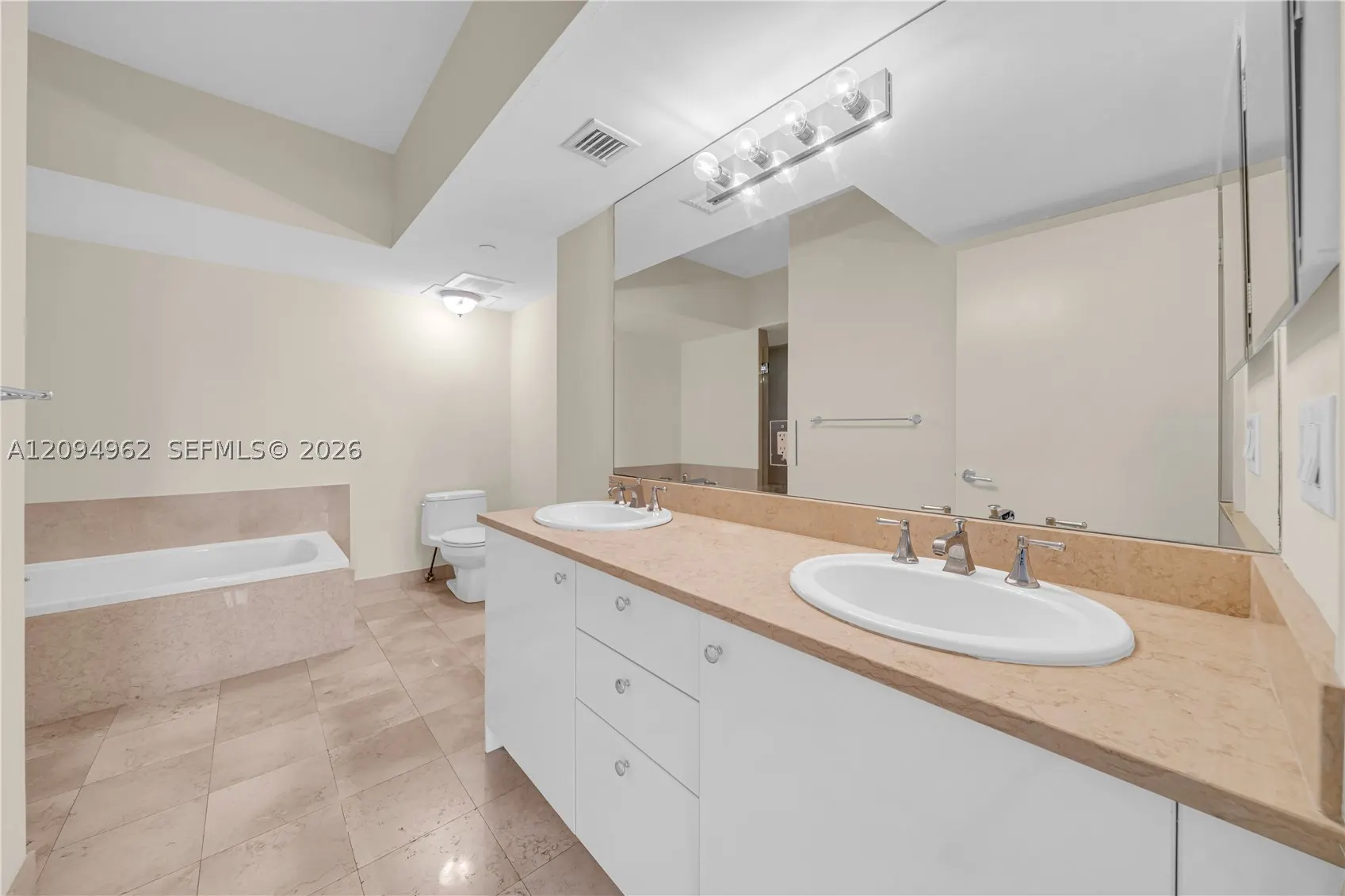 19900 E Country Club Dr #1209